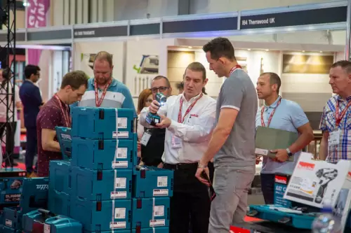 All Wrong On The Night – Expo Stand Pinched Before Big Show